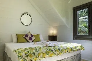 Lemongrass Lodge *