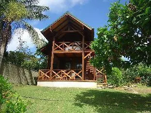 Lemongrass * Beau Vallon (Mahe)