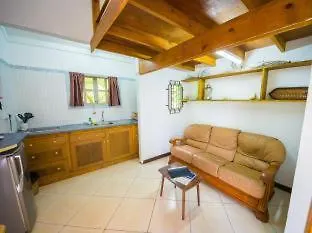 Lemongrass Lodge