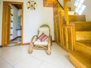 Lemongrass Lodge *
