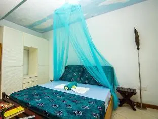 Lodge Lemongrass *