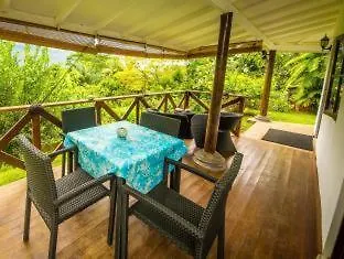Lemongrass * Beau Vallon (Mahe)