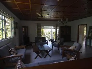 Lemongrass Lodge Beau Vallon (Mahe)