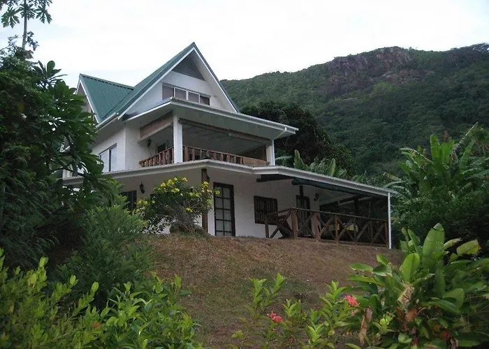 Lemongrass Lodge *