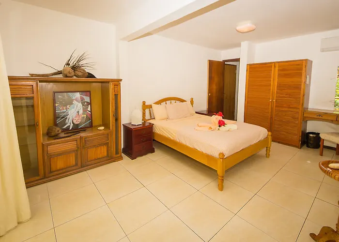 Lemongrass Lodge *